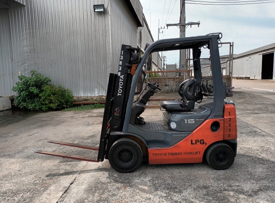 Used Forklift Toyota 32-8FG15, Gasoline/LPG Forklift, Load Capacity 1.5 Tons, Mast Height 3 M | No. 13838