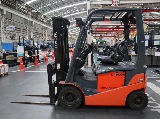 รถโฟล์คลิฟท์ไฟฟ้ามือสอง Toyota 8FBN15 ยกได้ 1.5 ตัน เสาสูง 3 เมตร | No 14727