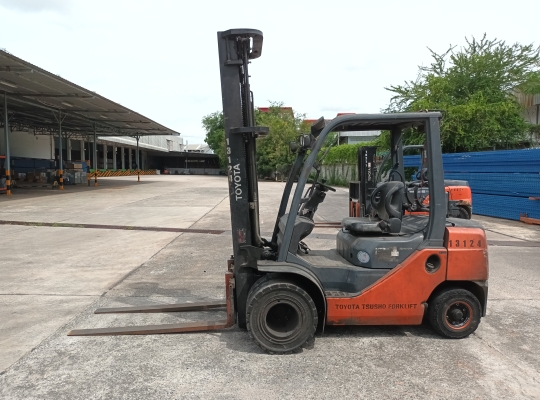 Used Forklift Toyota 32-8FG25, Gasoline/LPG Forklift, Load Capacity 2.5 Tons, Mast Height 6.5 M | No. 13124