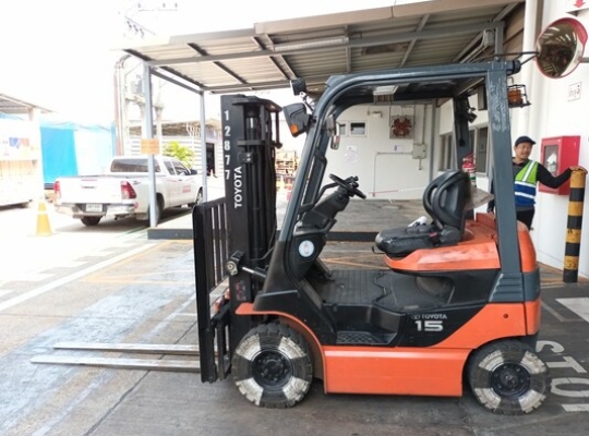 รถโฟล์คลิฟท์ไฟฟ้ามือสอง Toyota 8FB15 ยกได้ 1.5 ตัน เสาสูง 3 เมตร | No 12877