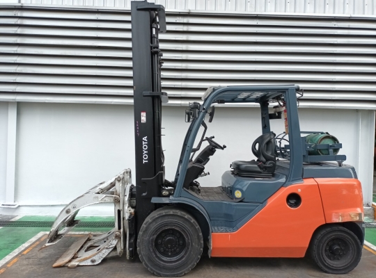รถโฟล์คลิฟท์แก๊สโซลีนมือสอง Toyota 8FG45N ยกได้ 4.5 ตัน เสาสูง 5 เมตร | No 14407