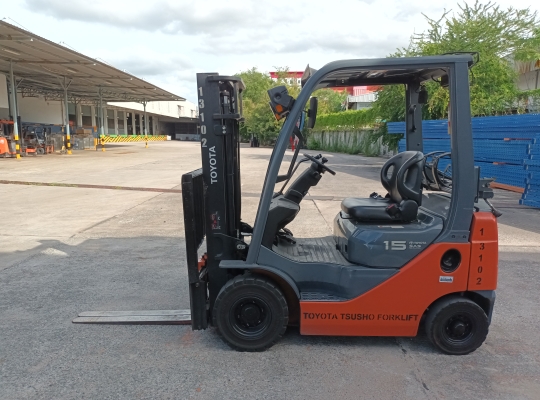 Used Forklift Toyota 32-8FG15, Gasoline/LPG Forklift, Load Capacity 1.5 Tons, Mast Height 3 M | No. 13102