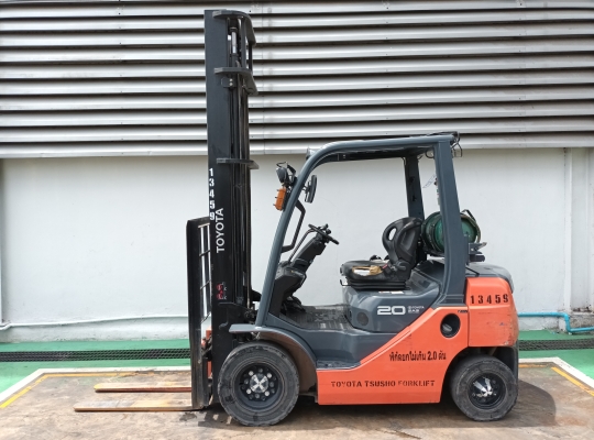 Used Forklift Toyota 32-8FG20, Gasoline/LPG Forklift, Load Capacity 2 Tons, Mast Height 5 M | No. 13459