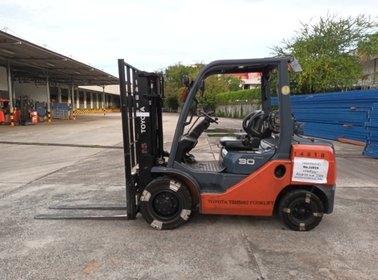Used Forklift Toyota 32-8FG30, Gasoline/LPG Forklift, Load Capacity 3 Tons, Mast Height 3 M | No. 14019