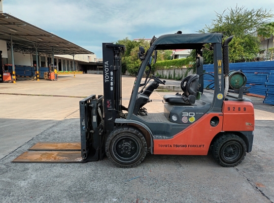 Used Forklift Toyota 32-8FG30, Gasoline/LPG Forklift, Load Capacity 3 Tons, Mast Height 3 M | No. 9289