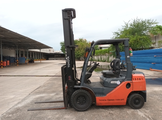 Used Forklift Toyota 32-8FG25, Gasoline/LPG Forklift, Load Capacity 2.5 Tons, Mast Height 7 M | No. 15287