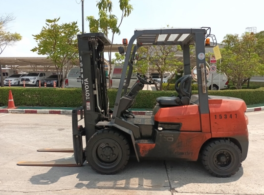 Used Forklift Toyota FDZN30, Diesel Forklift, Load Capacity 3 Tons, Mast Height 4.3 M | No. 15347