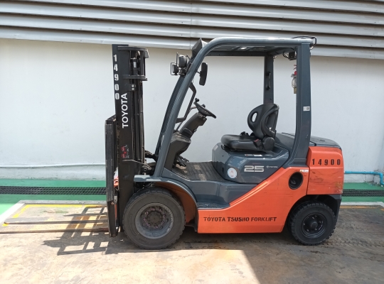 Used Forklift Toyota 62-8FD25, Diesel Forklift, Load Capacity 2.5 Tons, Mast Height 3 M | No. 14900