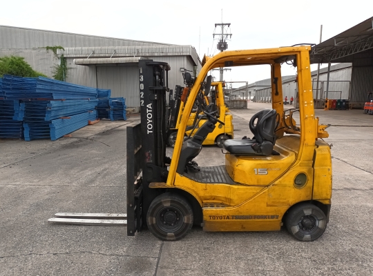 Used Forklift Toyota 32-8FG15, Gasoline/LPG Forklift, Load Capacity 1.5 Tons, Mast Height 3 M | No. 13022