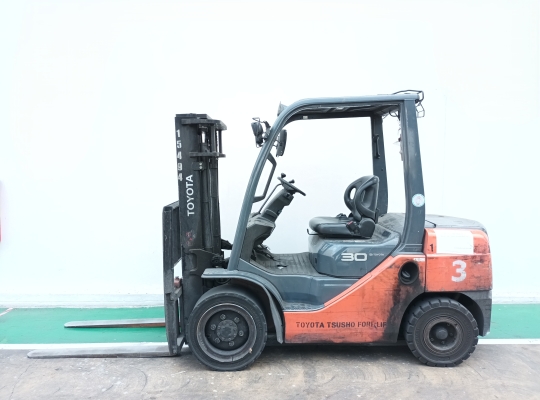 Used Forklift Toyota 62-8FD30, Diesel Forklift, Load Capacity 3 Tons, Mast Height 3 M | No. 15494