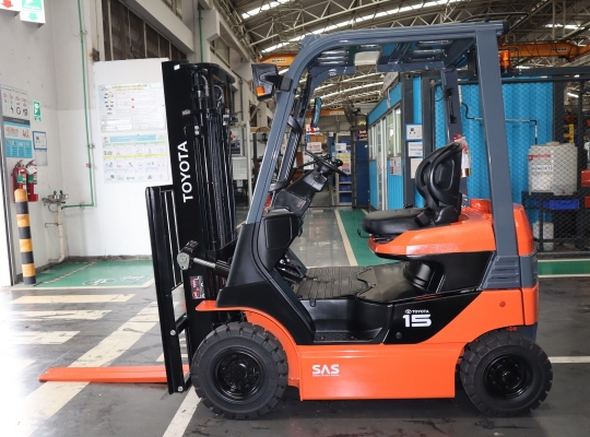 Used Forklift Toyota 8FB15, Electric Forklift, 1.5 Tons Load Capacity.