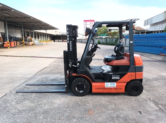 Used Forklift Toyota 8FB25, Electric Forklift, Load Capacity 2.5 Tons, Mast Height 3 M | No. 14864