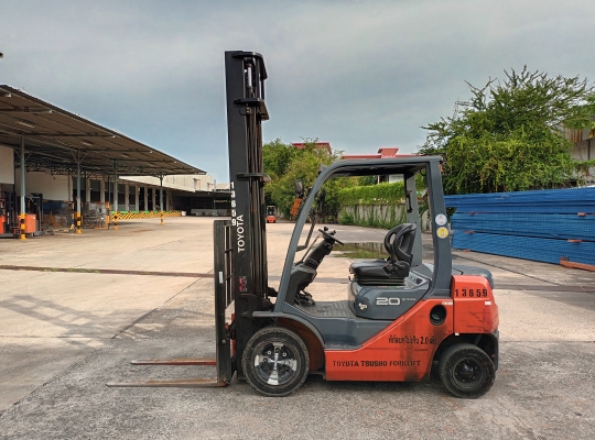 Used Forklift Toyota 62-8FD20, Diesel Forklift, Load Capacity 2 Tons, Mast Height 5 M | No. 13659