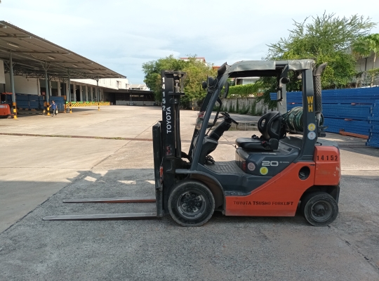 Used Forklift Toyota 32-8FG20, Gasoline/LPG Forklift, Load Capacity 2 Tons, Mast Height 3 M | No. 14152