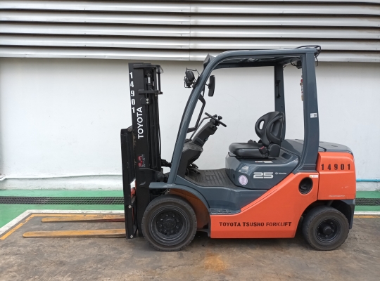 Used Forklift Toyota 62-8FD25, Diesel Forklift, Load Capacity 2.5 Tons, Mast Height 3 M | No. 14901