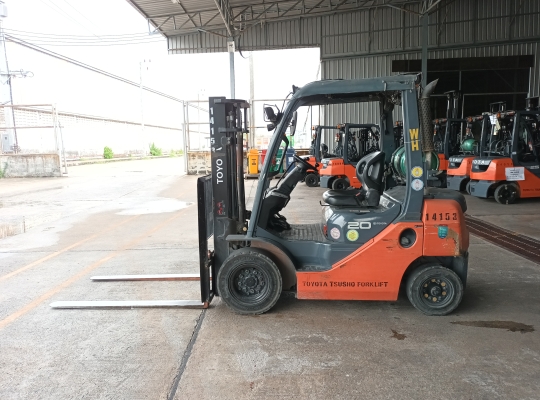 Used Forklift Toyota 32-8FG20, Gasoline/LPG Forklift, Load Capacity 2 Tons, Mast Height 3 M | No. 14153