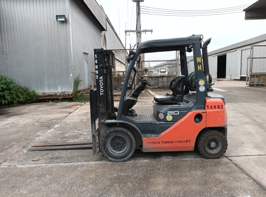 Used Forklift Toyota 32-8FG20, Gasoline/LPG Forklift, Load Capacity 2 Tons, Mast Height 3 M | No. 14092