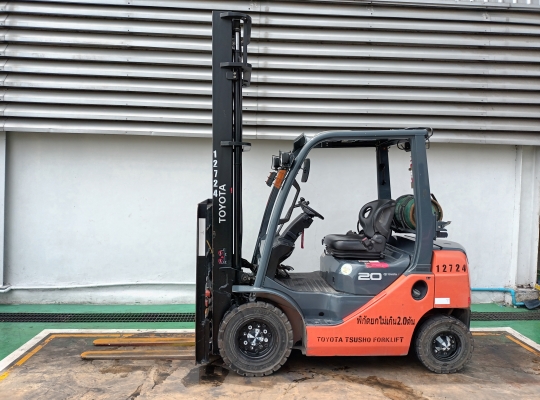 Used Forklift Toyota 32-8FG20, Gasoline/LPG Forklift, Load Capacity 2 Tons, Mast Height 5 M | No. 12724