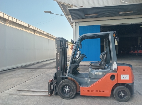 Used Forklift Toyota 72-8FD25, Diesel Forklift, Load Capacity 2.5 Tons, Mast Height 3 M | No. 14032