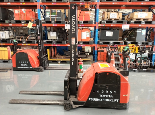 Used Forklift Toyota 3HFW9, Electric Forklift, Load Capacity 0.9 Tons, Mast Height 1.5 M | No. 12951