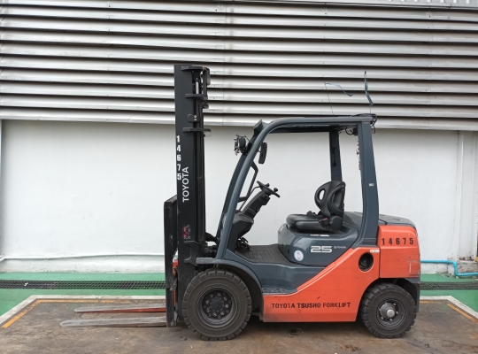 Used Forklift Toyota 62-8FD25, Diesel Forklift, Load Capacity 2.5 Tons, Mast Height 4 M | No. 14675