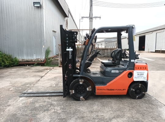 Used Forklift Toyota 32-8FG25, Gasoline/LPG Forklift, Load Capacity 2.5 Tons, Mast Height 3 M | No. 14018