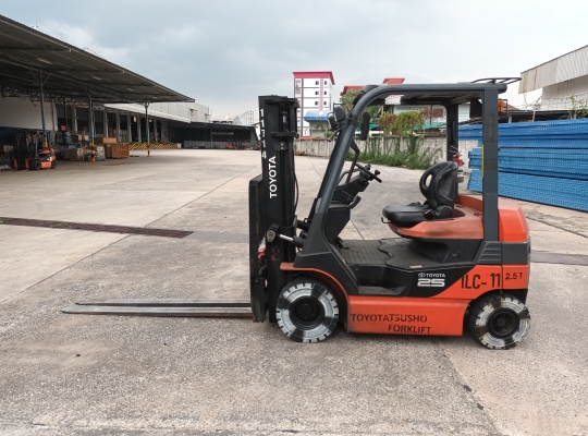 Used Forklift Toyota 8FB25, Electric Forklift, Load Capacity 2.5 Tons, Mast Height 3 M | No. 11714